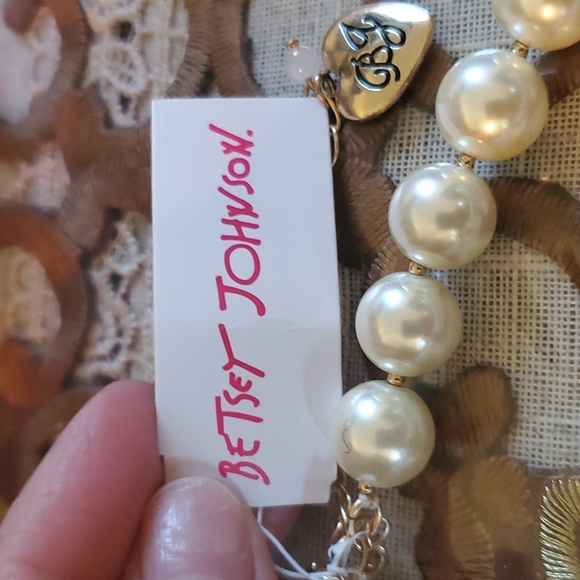 Betsey Johnson Necklace Large Pink Pave Daisy Flower With Faux Pearls & Crystals - Picture 4 of 12